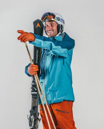 Oxygène Ski & Snowboard School Adult Skiing with Helmet