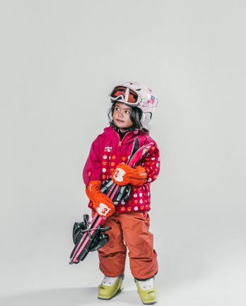 Oxygène Ski & Snowboard School Little Girl Skier 2