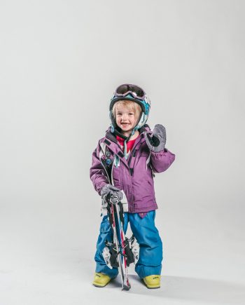 Oxygène Ski & Snowboard School Little Girl Skier 3