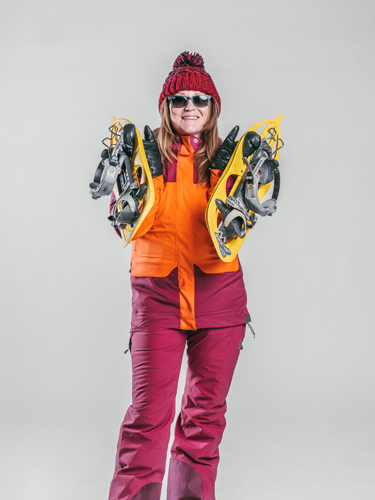 Oxygène Ski & Snowboard School Snowshoe Lady 2