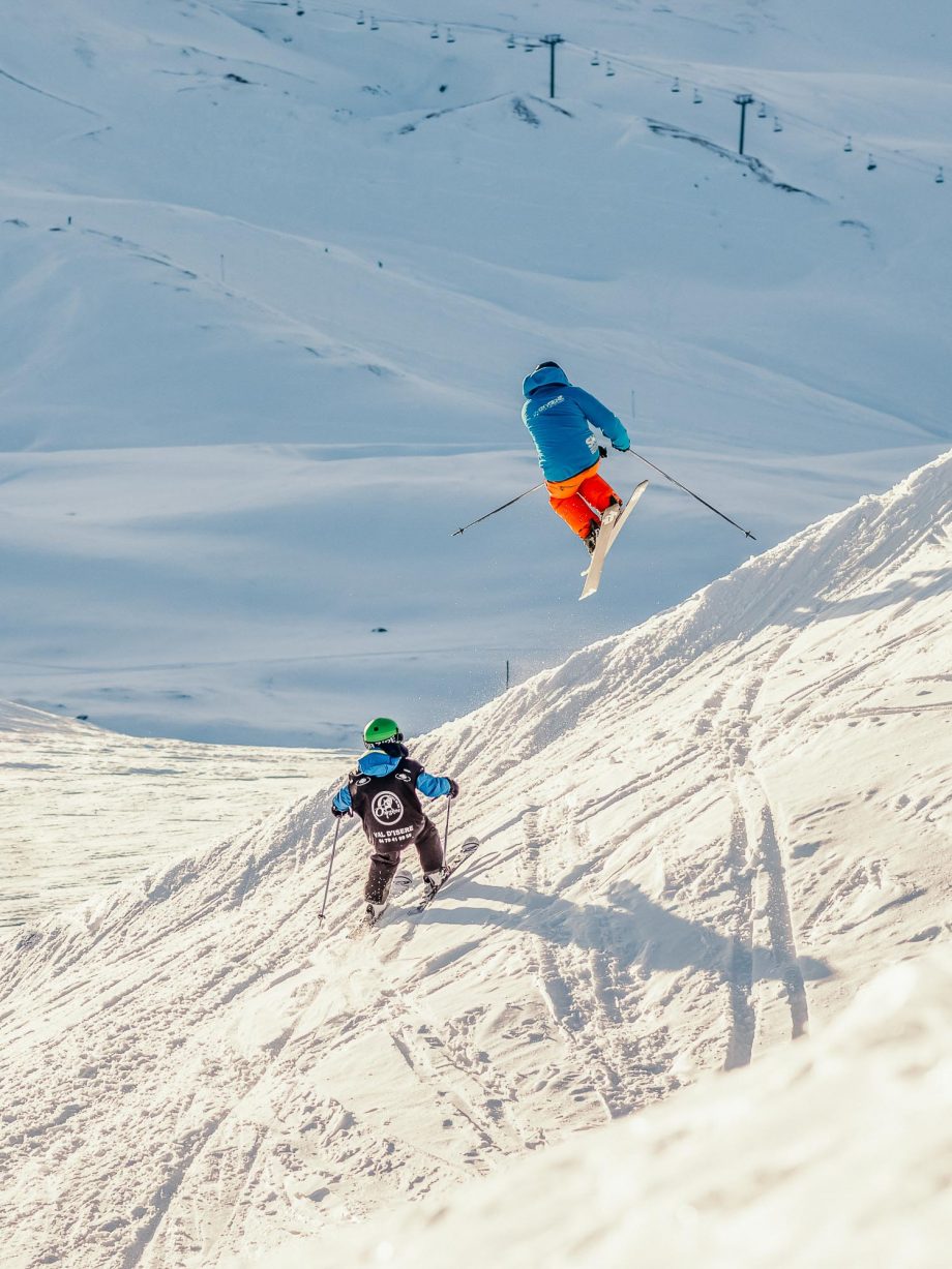 Oxygène Ski & Snowboard School Children's Lesson Jumping