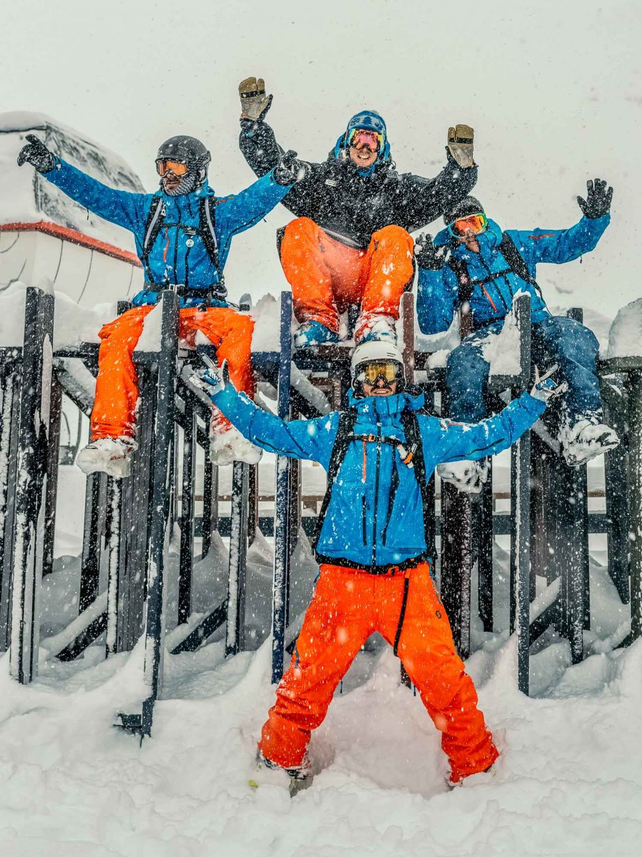 Oxygène Ski & Snowboard School Instructors in Snow