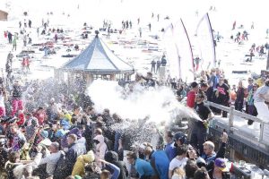 après-ski in la folie douce, partying on ski slopes