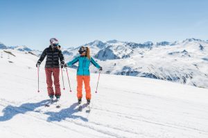 Oxygene ski instructor teaching a private lesson