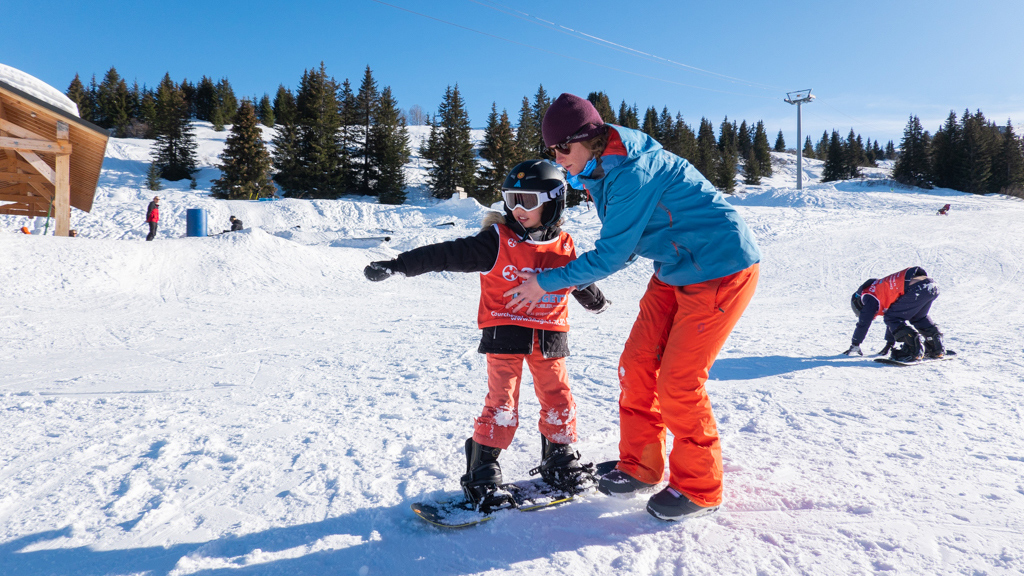 Snowboarding for 3-4 year olds