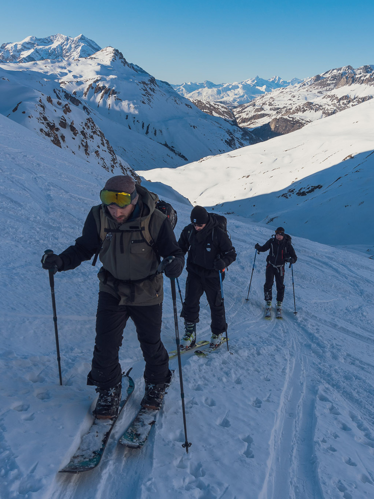 Ski-touring and splitboarding session with Oxygene